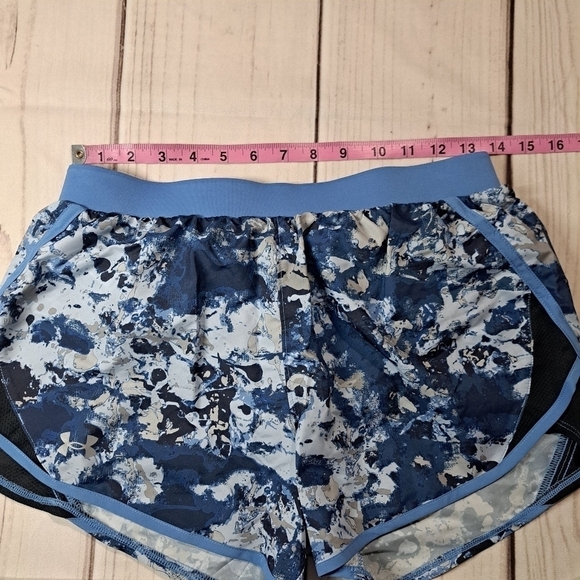3 FOR 12 SALE NWT Under Armour Loose Fit Shorts Size Small - Picture 3 of 8